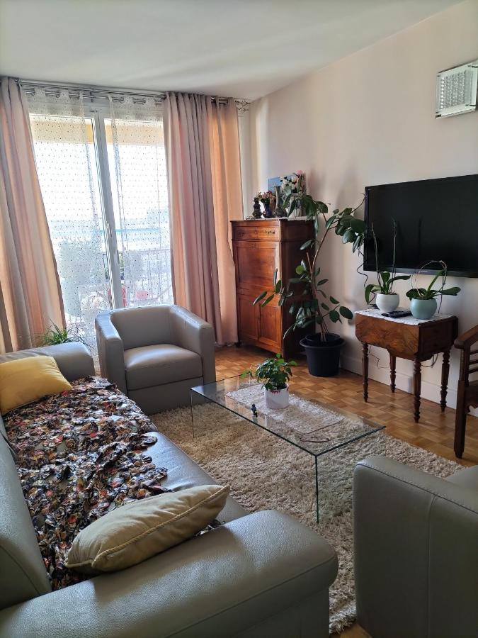 Balcon Surplombant Le Sud De Paris Apartment Arcueil Exterior photo
